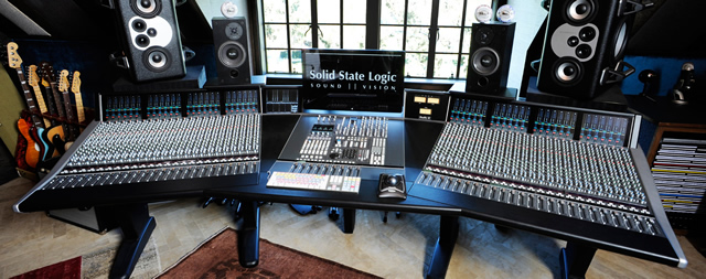 DTMスタジオにトラックボールイメージ