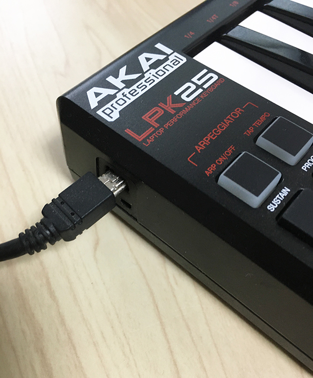 AKAI LPK25